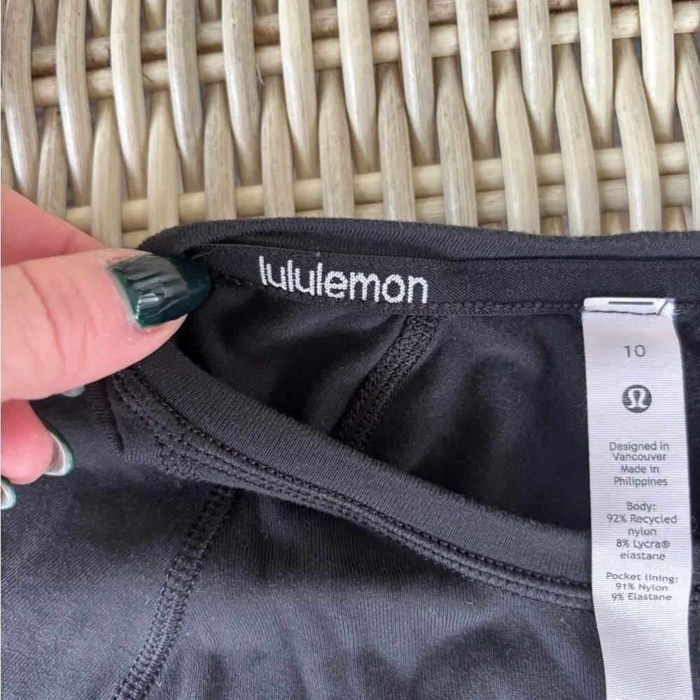Lululemon It’s Rulu Long‎ Sleeve black Shirt 10 Athleisure streetwear workout